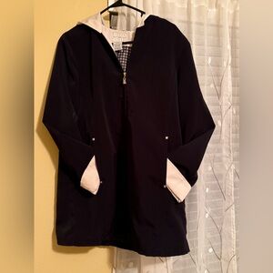 3 season mid-jacket. Water repellent by White Stag. Black & white